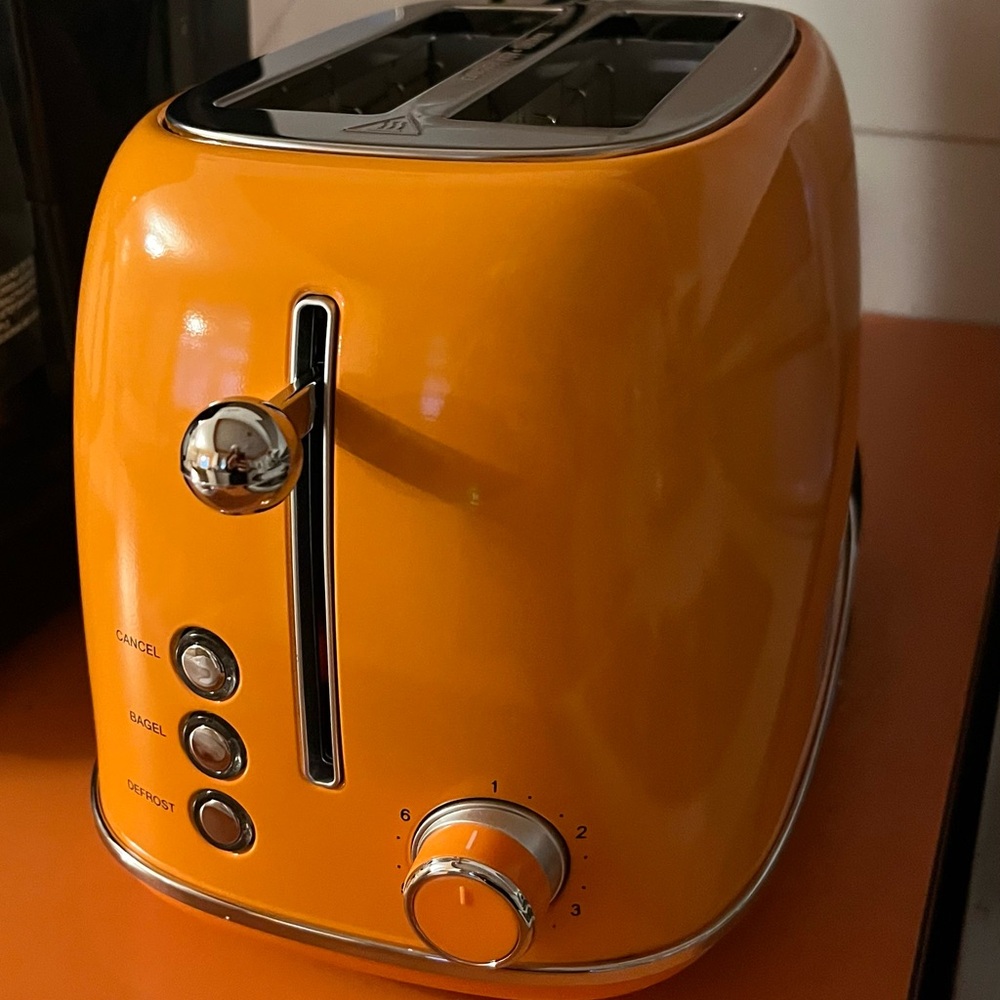 Brand new retro orange 🍊 toaster